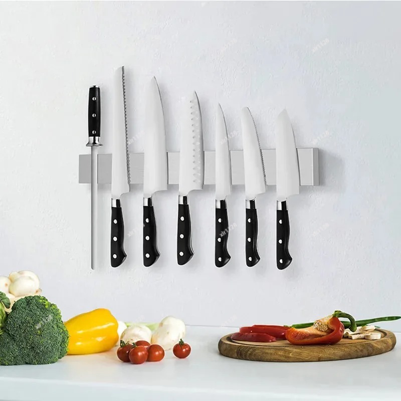 حامل سكاكين مغناطيسي مثبت على  - مراجعة Magnetic Knife Strip وسعره